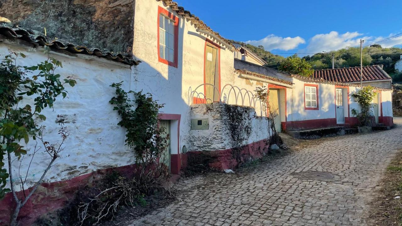 My Grandmas A Casa Das Avos Vale de Figueira Exterior photo